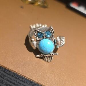 Source Unknown Silver Owl Ring with Turquoise and Blue Stones